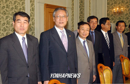 권노동장관,자동차공업협회와 간담