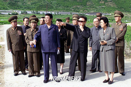 김정일, 강계시 산업ㆍ교육기관 시찰