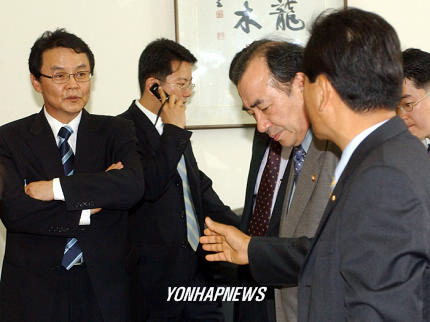 회의장으로 갑시다.