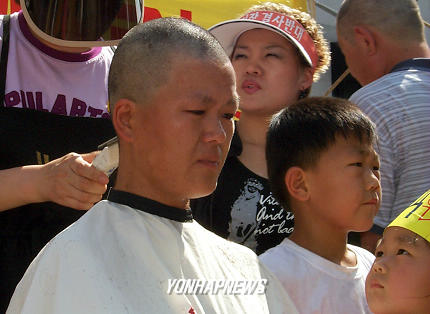엄마, 왜 머리깎아요