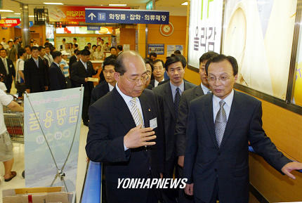 이총리 잠실 롯데마트 매장 순시