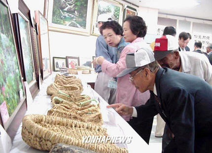 노인 솜씨로 만든 민속공예품
