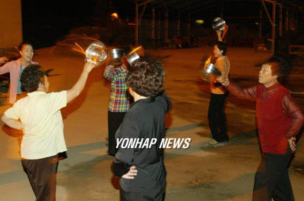 농촌 어르신들 `웰빙 춤바람