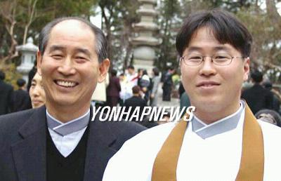 원불교 서울교구에 父子 교무 나와