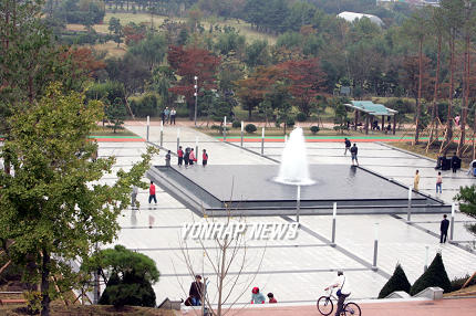 부산 평화공원 준공