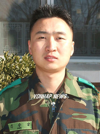 육군 50사단 신병교육대 소대장 김창남 중사
