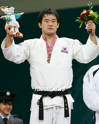 유도 무제한급 금메달 김성범