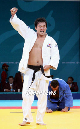 아시안게임 남자유도 김성범, 금메달 획득