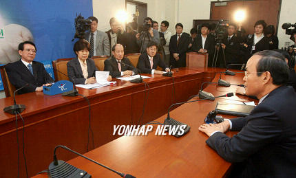 븳굹씪떦 源삎삤 썝궡몴, 넚誘쇱닚 쇅援먯옣愿 硫대떞