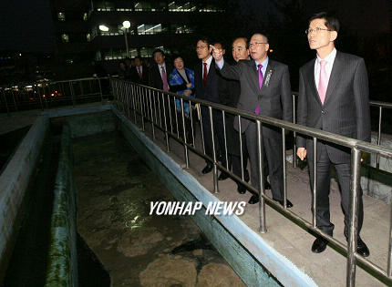 이천 하이닉스 방문한 국회의원들
