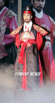 고주원, 늠름한 왕의 모습으로!