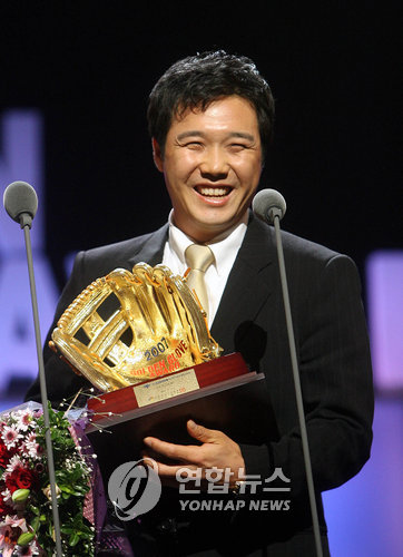 <야구전훈 이모저모> 어깨 부상 박진만, 타격훈련 시작