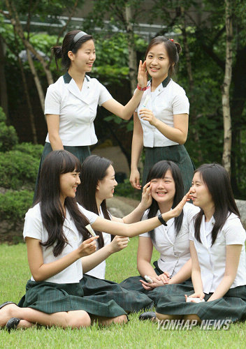 여드름 없는 여고생 되세요~