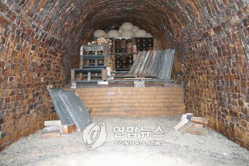 <사람들> 전통옹기 제작법 재현 울산 신일성씨