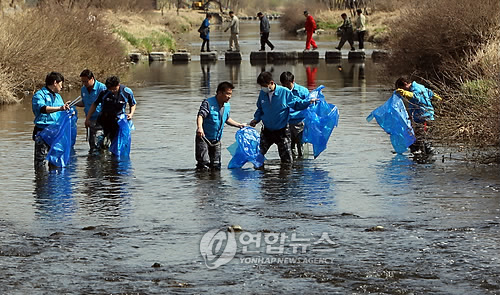 물을 청소합시다.