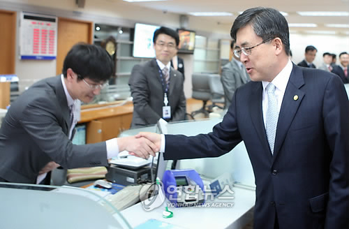 중소기업 많이 도와주세요