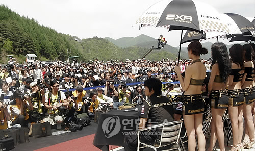 카레이스에 일본 관광객 800명..류시원 효과