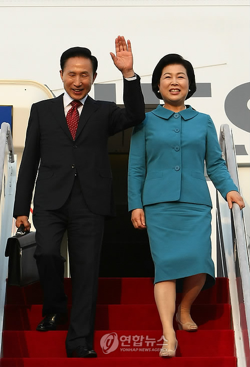 李대통령, 미국방문 마치고 귀국