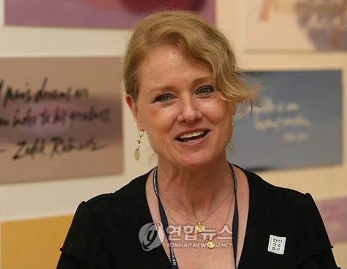 제주델픽 칼리그래피 심사위원 질 벨