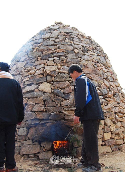 영동 비단강숲마을, 신라 봉화 재연