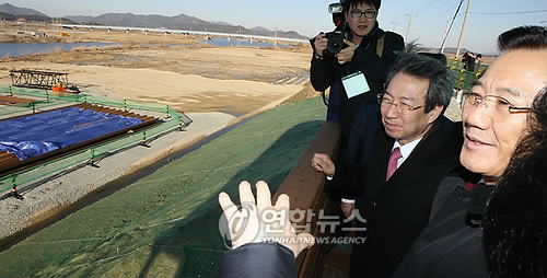 죽산보 건설현장 방문한 정총리