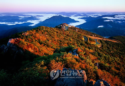 한국산악사진가협회 덕유산서 전시회