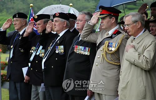 유엔기념공원 영국기념비 제막