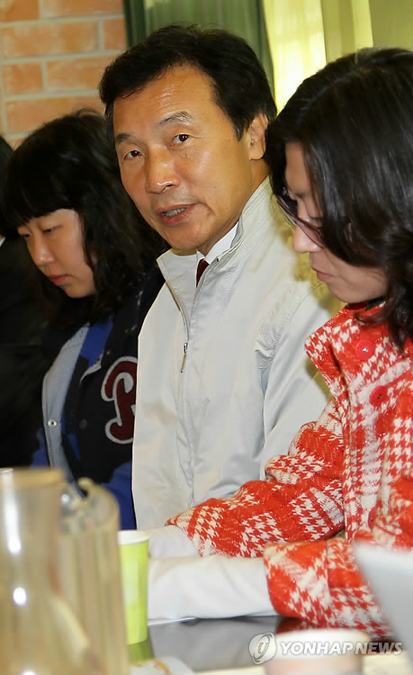 손학규, 현장서 청년실업 간담회 열어