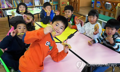 고성 하일초등학교 전교생 간식은 붕어빵