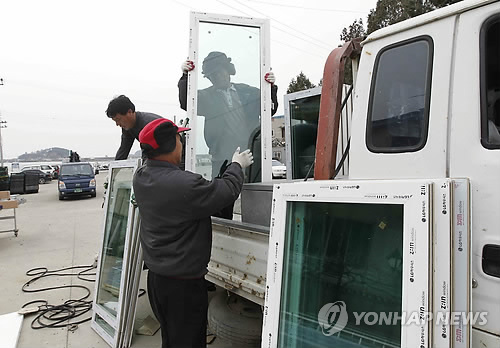 복구작업 시작하는 연평도