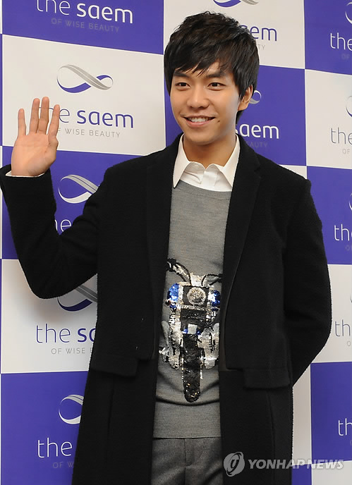 더샘, 이승기 팬 사인회 개최