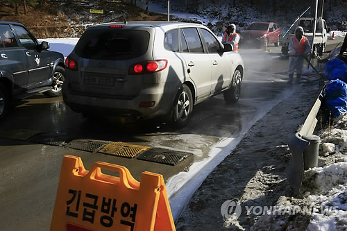양양 양돈단지 구제역 발생..방역작업