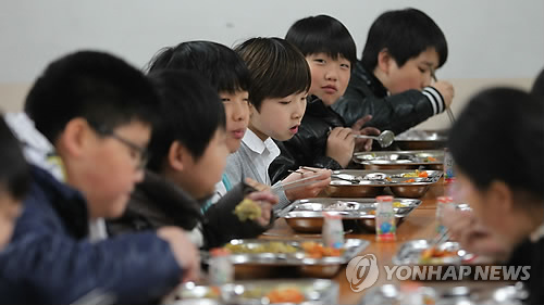 인천지역 초등생 무상급식 시작