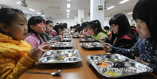 인천지역 초등생 무상급식 시작