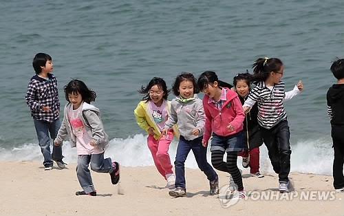 바닷바람이 시원해요..초여름의 경포 해변