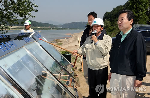 맹형규 장관,보(洑) 공사현장 방문