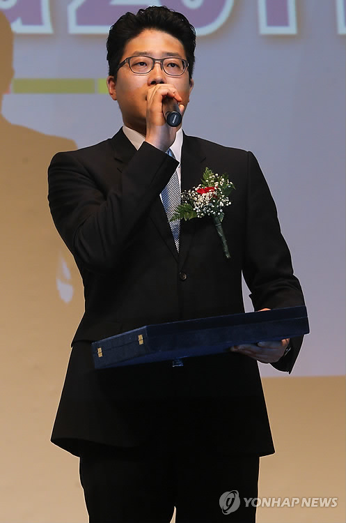 인사말하는 신상윤 삼화네트웍스 대표