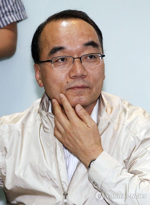 농수산물 실시간 거래현황 바라보는 박재완 장관