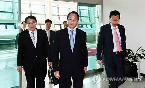 방북했다 돌아오는 장경작 현대아산 사장