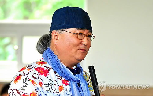 패션디자이너 최복호의 색놀이