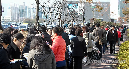 김해 부원역세권 개발 기대..견본주택 북적