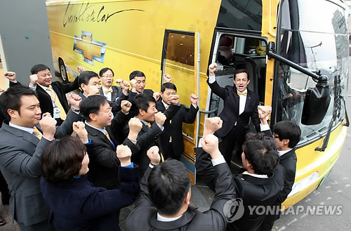 한국지엠 경영진, 쉐보레 버스 타고 1박2일 로드 투어