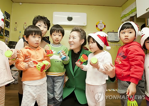 어린이집 방문한 유영숙 환경부장관