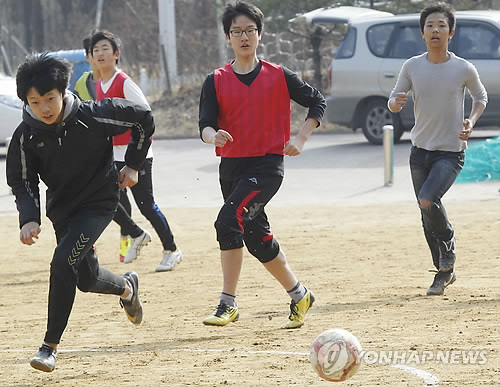 토요일, 학교 스포츠 클럽 강습