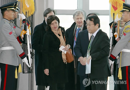 <핵안보> 벨기에 조엘 밀케 부총리 겸 내무장관 입국