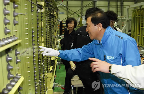 이재오 의원, (주)하이즈항공 공장 시찰