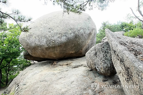 천연기념물 지정 여부 관심 끄는 영랑호 범바위