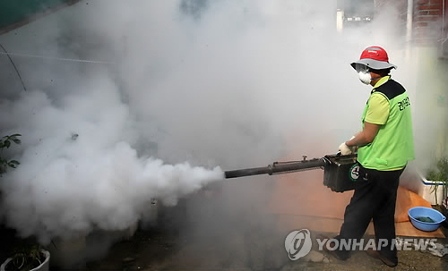 침수 피해지역 방역 작업