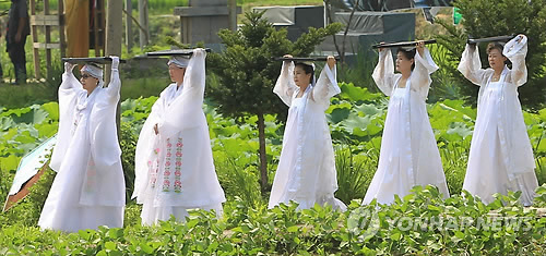 강화 선원사에서 평화대장경 봉안식