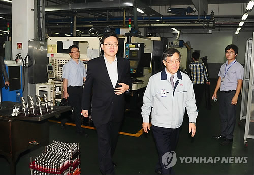 수출 중견기업인 와이지원 현장방문
